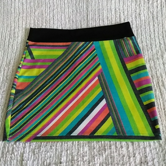 5 for $25.  Body Central skirt - Picture 1 of 3